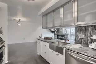 2814 Leona Ln, Robinson Twp, PA 15108 - Photo 18