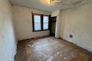 185 Brand Ave, Findlay Township, PA 15126 - Photo 12