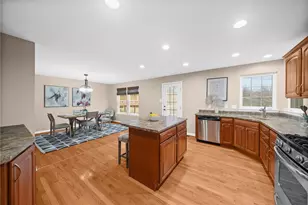 246 Maple Ridge Dr, Canonsburg, PA 15317 - Photo 18