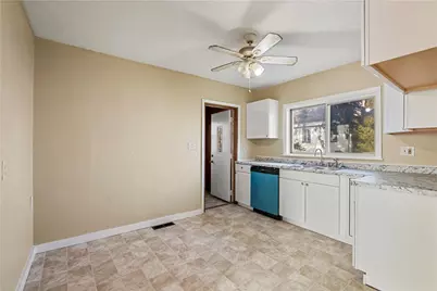 36 Wengler Ave, Sharon, PA 16146 - Photo 6