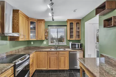221 Roxbury Dr, Hempfield Township, PA 15601 - Photo 10