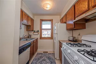 182 Woodhaven Dr, Seven Fields Boro, PA 16046 - Photo 10