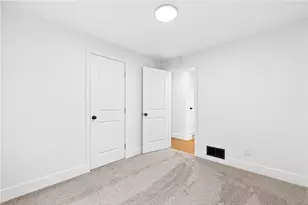 811 Everglade Dr, Elizabeth Twp/Boro, PA 15135 - Photo 32