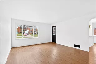 811 Everglade Dr, Elizabeth Twp/Boro, PA 15135 - Photo 6