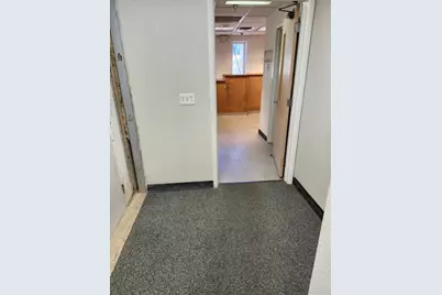 451 Rochester Rd, Ross Twp, PA 15237 - Photo 8