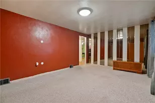 1633 Carmella Dr, Pittsburgh, PA 15227 - Photo 4