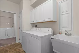 137 Freedom Ln, Ohio Township, PA 15143 - Photo 30