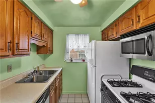 571 Helena St, East McKeesport, PA 15035 - Photo 16