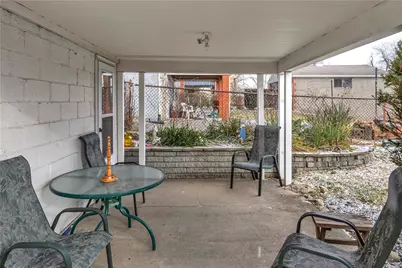 571 Helena St, East McKeesport, PA 15035 - Photo 6