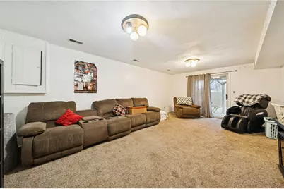 225 Lynn Ann Dr, Pittsburgh, PA 15068 - Photo 26