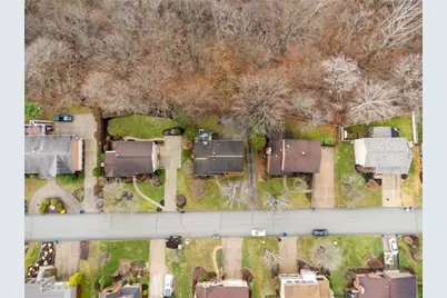 225 Lynn Ann Dr, Pittsburgh, PA 15068 - Photo 30