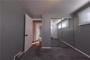 5014 Ozark Dr, Pittsburgh, PA 15239 - Photo 18