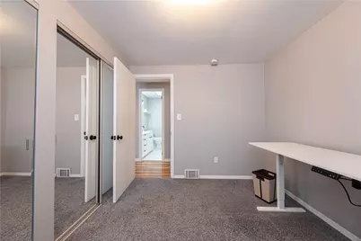 5014 Ozark Dr, Pittsburgh, PA 15239 - Photo 14