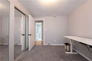 5014 Ozark Dr, Pittsburgh, PA 15239 - Photo 14