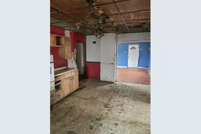 1022 Gaskill Ave, Jeannette, PA 15644 - Photo 8