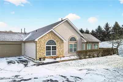 1723 Heather Heights Dr, Moon/Crescent Twp, PA 15046 - Photo 2