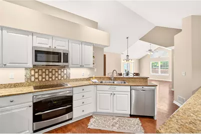 1723 Heather Heights Dr, Moon/Crescent Twp, PA 15046 - Photo 8