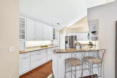 1723 Heather Heights Dr, Moon/Crescent Twp, PA 15046 - Photo 6