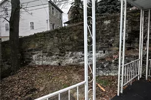 417 Lawn St, Pittsburgh, PA 15213 - Photo 8