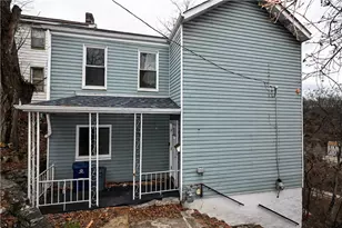 417 Lawn St, Pittsburgh, PA 15213 - Photo 2