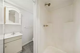 815 Elizabeth St, Wilkins Township, PA 15221 - Photo 24