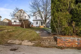 325 Walnut St, Vandergrift, PA 15690 - Photo 28