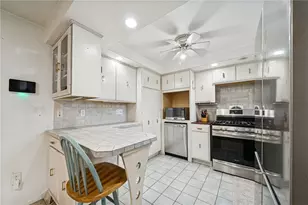 318 Maple St, West Mifflin, PA 15122 - Photo 10