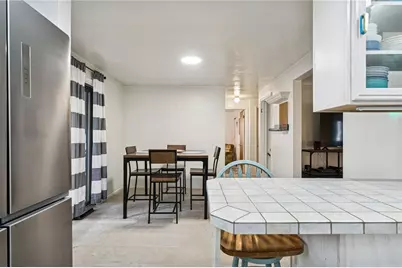 318 Maple St, West Mifflin, PA 15122 - Photo 12