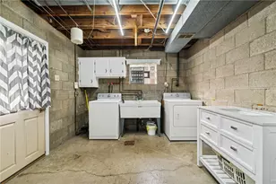 318 Maple St, West Mifflin, PA 15122 - Photo 26