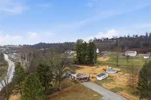 312 Flatwoods Rd, Vanderbilt, PA 15486 - Photo 2