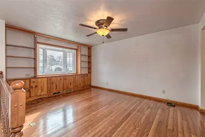 532 Waterbury  Drive, Hempfield Township, PA 15601 - Photo 6