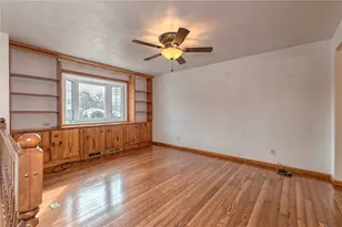 532 Waterbury Dr, Hempfield Township, PA 15601 - Photo 6