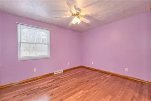532 Waterbury Dr, Hempfield Township, PA 15601 - Photo 16