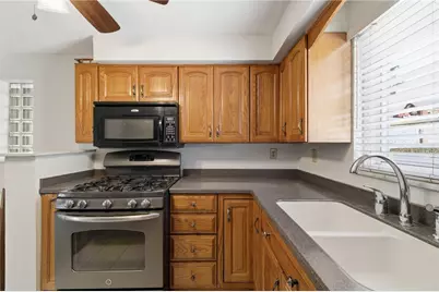 1368 Cathell Rd, Pittsburgh, PA 15236 - Photo 12