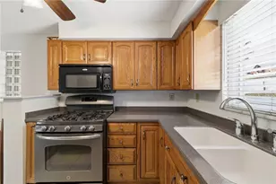 1368 Cathell Rd, Pittsburgh, PA 15236 - Photo 12