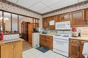 300 Gardner St, McKees Rocks, PA 15136 - Photo 8