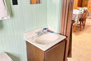 912 Penn Ave, New Brighton, PA 15066 - Photo 8