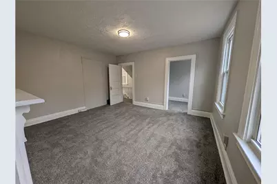 126 E Meyers St, Pittsburgh, PA 15210 - Photo 16