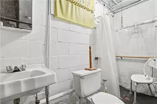 406 Peterson St, McKeesport, PA 15132 - Photo 12