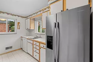 198 Lynn Dr, Pittsburgh, PA 15236 - Photo 10