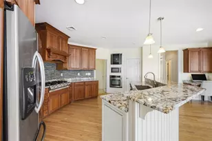 110 Timber Ridge Dr, Lancaster Township, PA 16037 - Photo 8