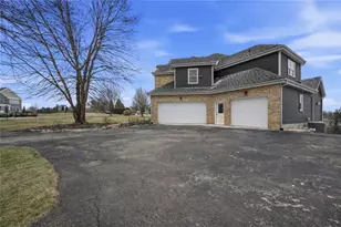 110 Timber Ridge Dr, Lancaster Township, PA 16037 - Photo 48
