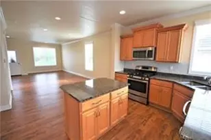 216 S Tuscan Way, Hempfield Township, PA 15601 - Photo 4