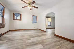 825 Pine St, Ambridge, PA 15003 - Photo 6