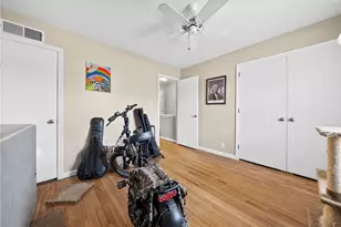 635 Robinwood Dr, Scott Township, PA 15216 - Photo 26