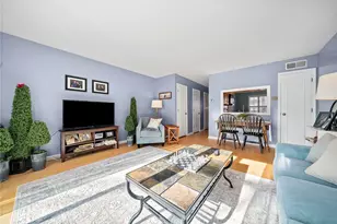 635 Robinwood Dr, Scott Township, PA 15216 - Photo 14