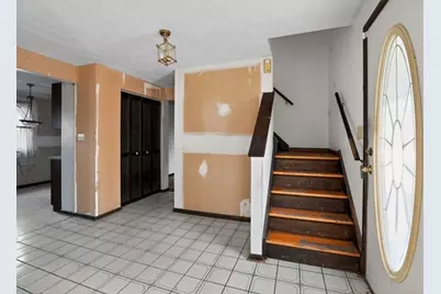 510 Buckingham Dr, Hempfield Township, PA 15601 - Photo 4