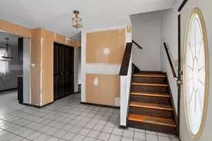 510 Buckingham Dr, Hempfield Township, PA 15601 - Photo 4