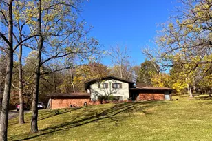 306 Black Walnut Dr, Salem Township, PA 15601 - Photo 2