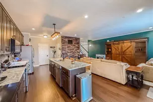 627 Freedom Dr, Collier Township, PA 15106 - Photo 14